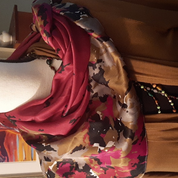 Patterned Scarf - Picture 5 of 6